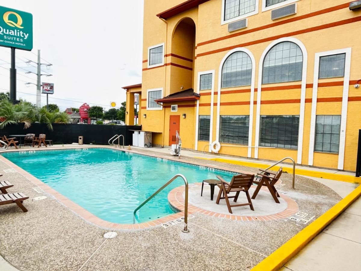 Quality Suites San Antonio Luaran gambar